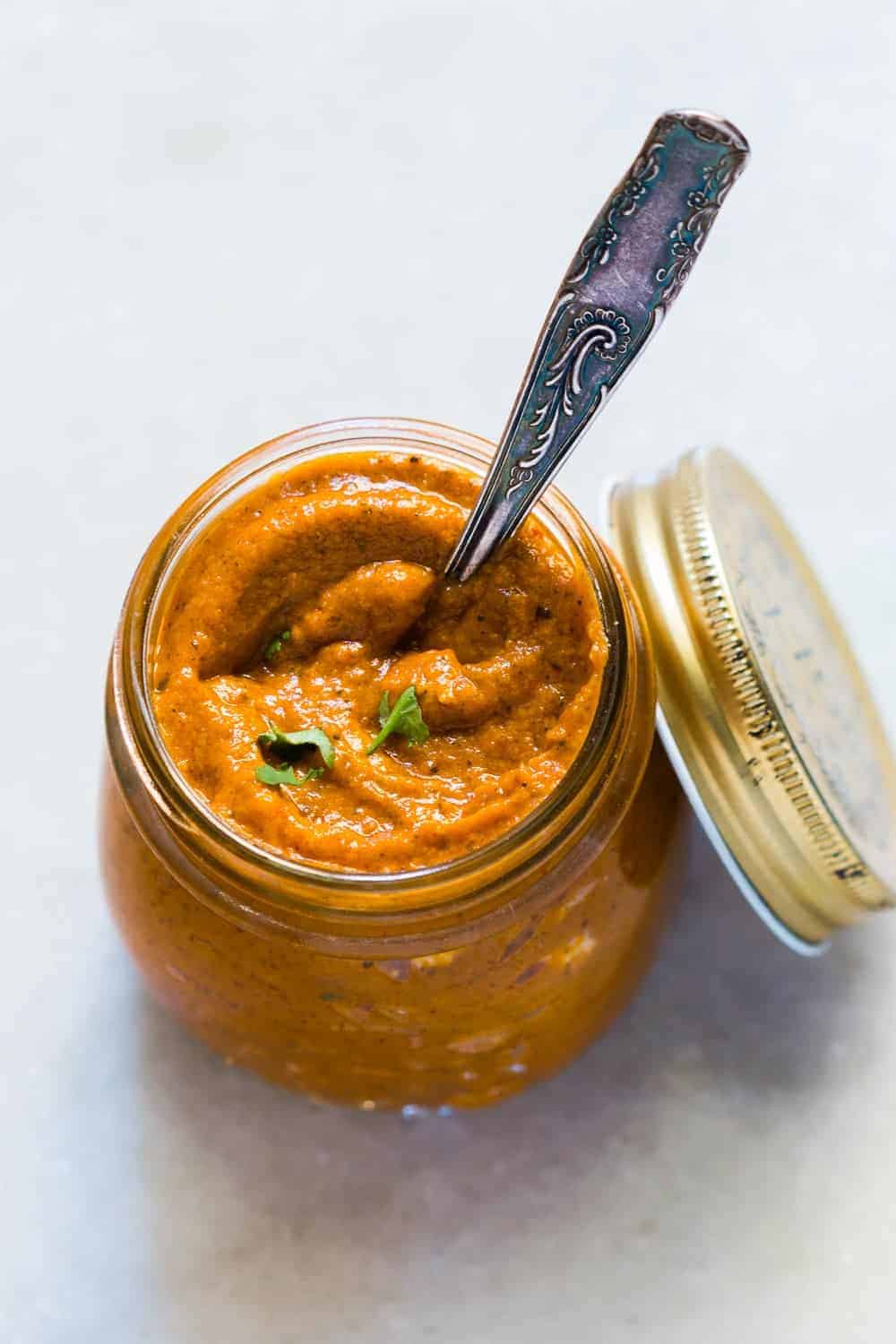 indian makhani gravy in a jar