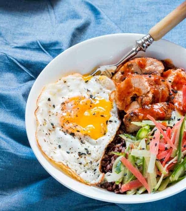Lazy Girl's Schezwan Chicken in a white bowl.