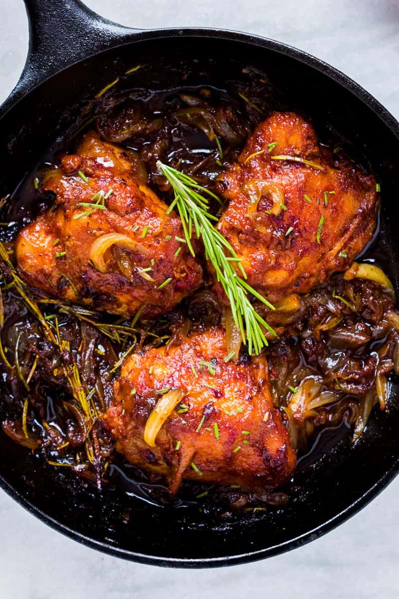 Caramelized Onion Rosemary Chicken Thighs Insanely delicious recipe for 5 ingredient, gluten free caramelized onion and rosemary chicken which takes 30 minutes and only one pan, so no cleanup required!