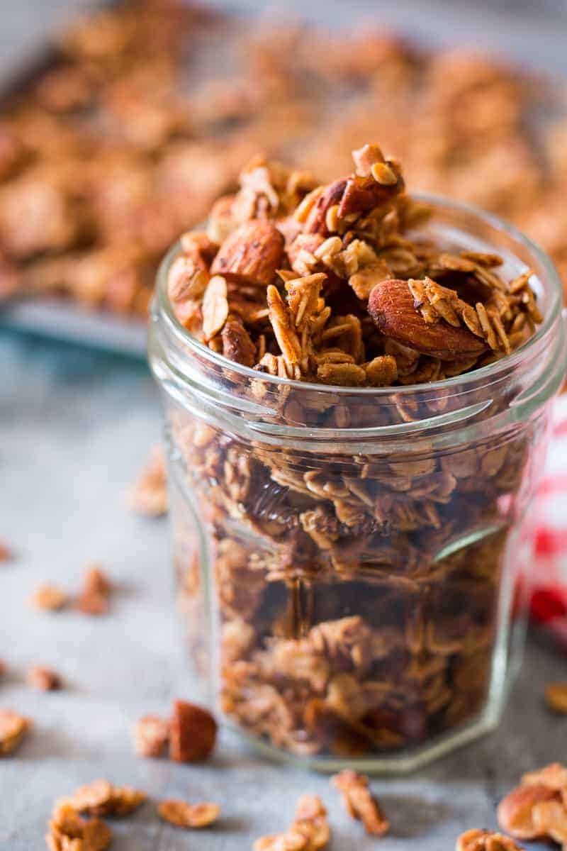 Easy apple pie granola made with fresh apples, because dehydrated apples just doesn't cut it. Breakfast or healthy snack, you pick! So perfect for fall and winter.