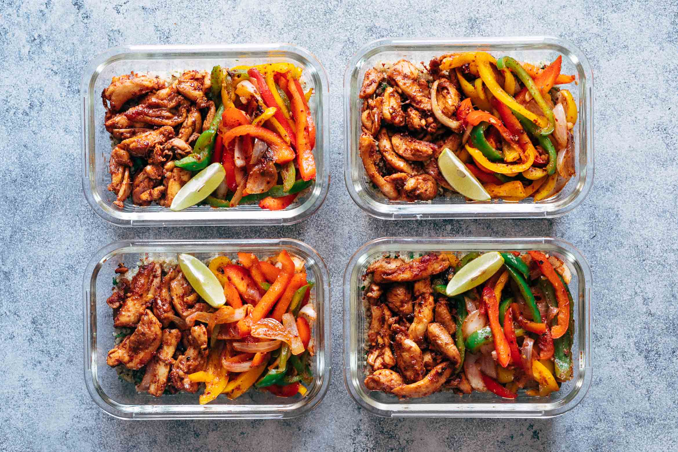 Chicken Fajita Meal Prep Lunch Bowls are teamed with cilantro lime quinoa and is a healthy, tasty, fast recipe to make lunch prep for weekdays super easy!