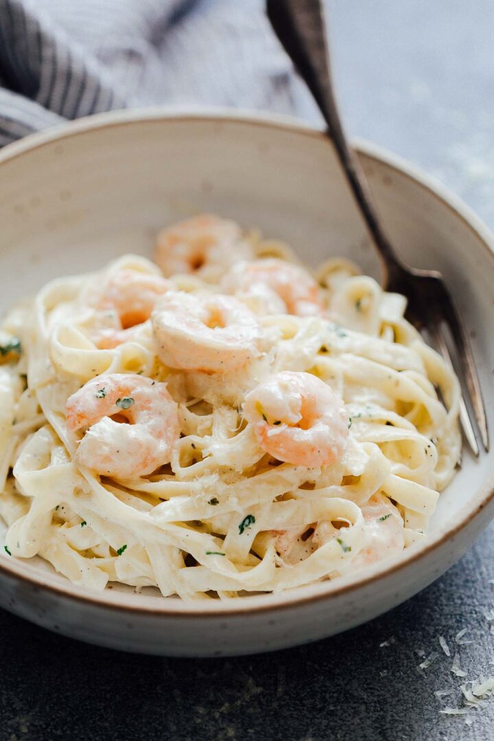 Creamy prawn scampi pasta in a bowl