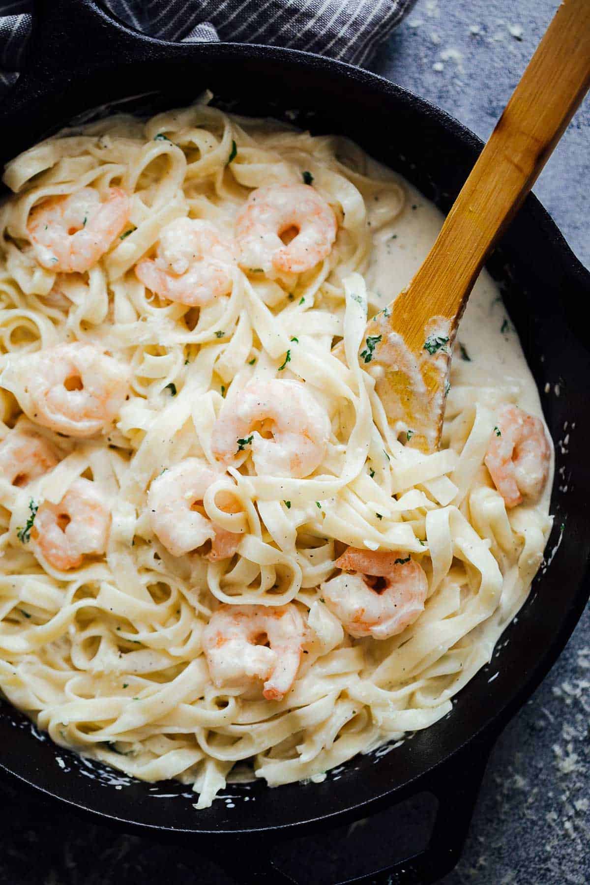 Creamy prawn scampi pasta (shrimp) final picture of the dish