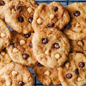 Pumpkin Snickerdoodle Cookies baked and ready to eat