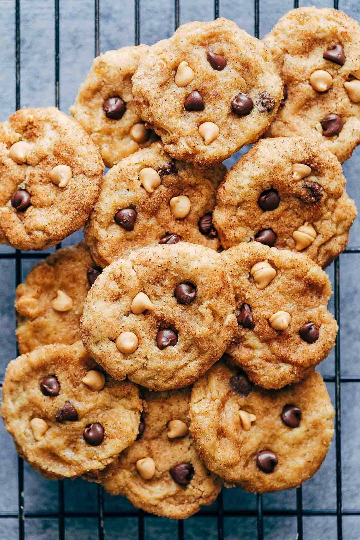 Pumpkin Snickerdoodle Cookies baked and ready to eat
