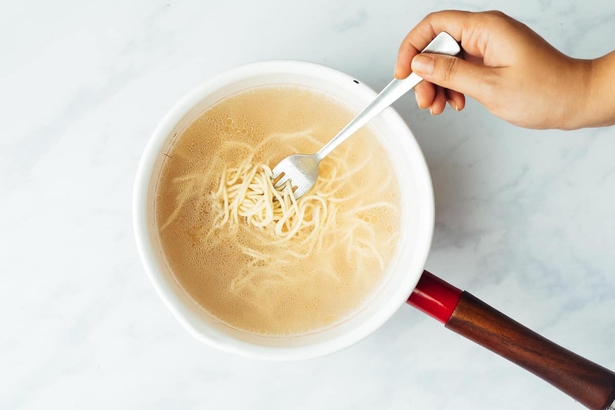 Noodles boiled in salted water for crispy fried noodles