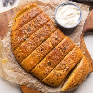 Dominos garlic breadsticks served with cheesy dipping sauce