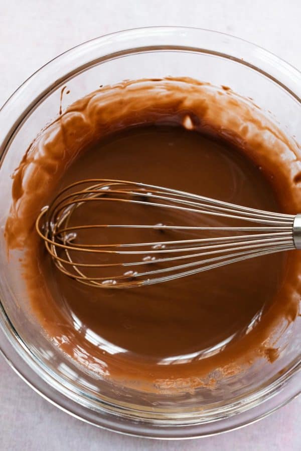 Chocolate coconut oil mixture for the chocolate shell