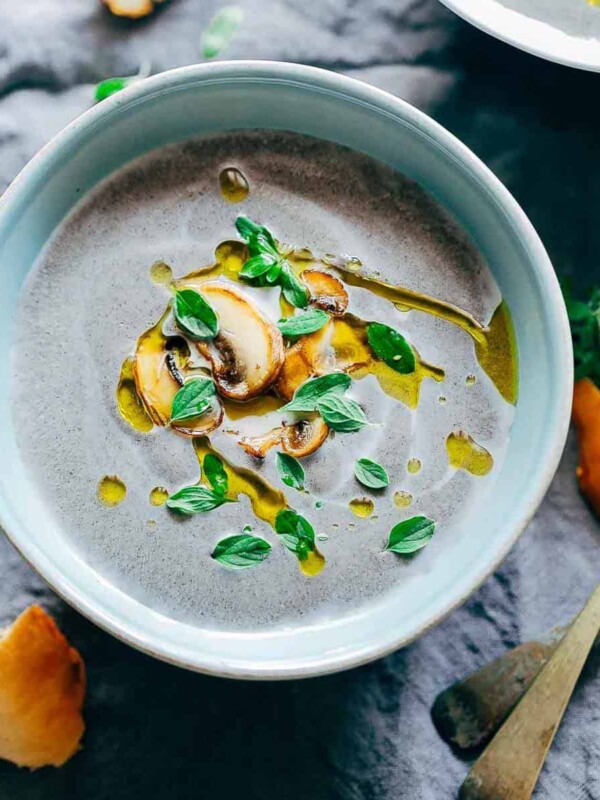 Super cheesy jalapeno three cheese samosa are sure to become a favourite because who can resist gooey stringy cheese stuffed in crispy samosa wrappers! These vegetarian samosas have a filling of mozzarella, cream cheese, smoked cheddar and jalapenos and folding them is really easy too. 