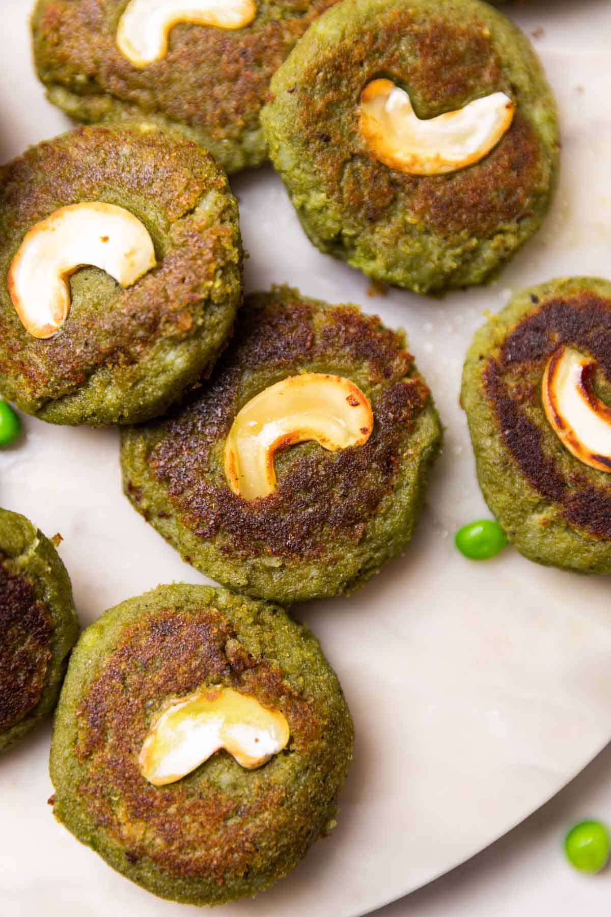 close up of hara bhara kebabs to show their texture