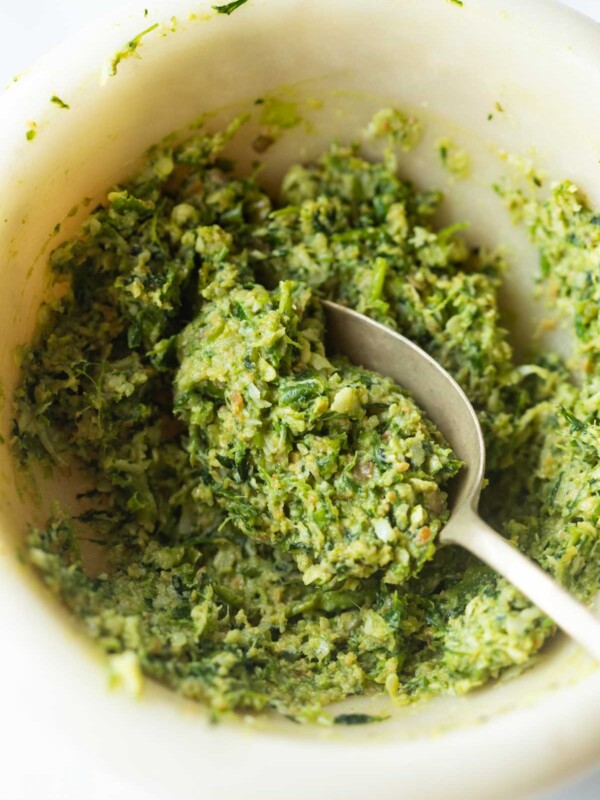 an image of freshly pounded thecha to show it's texture and consistency
