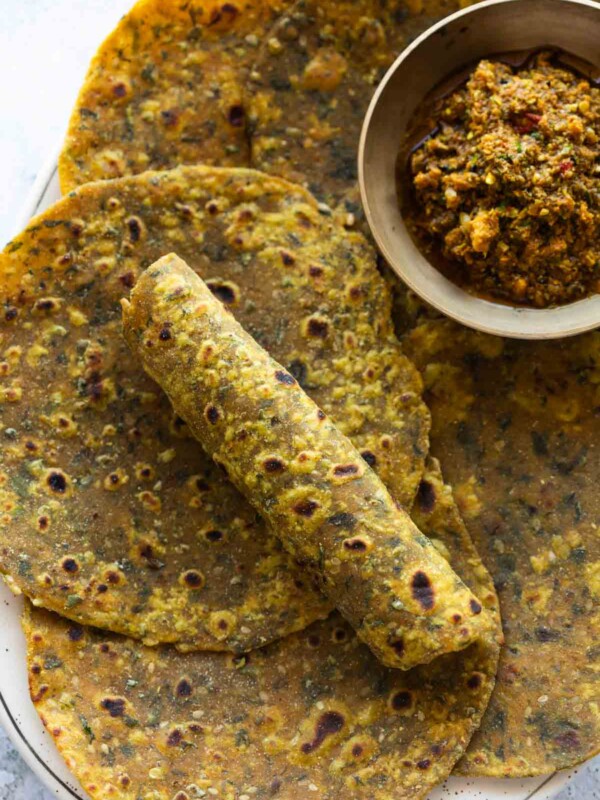 freshly made methi thepla served with pickle